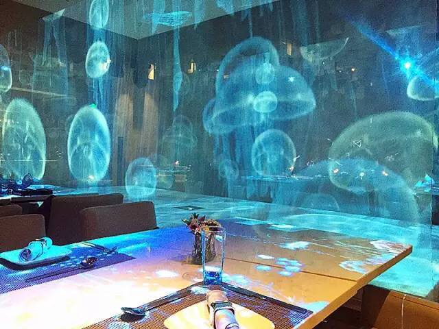裸眼3D投影